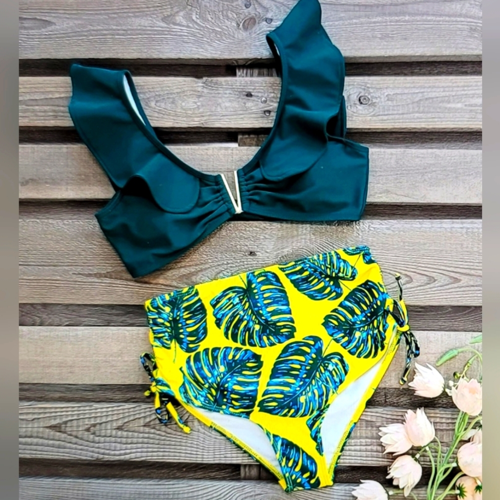 NWT V detail push up tie back bra top high waisted tropical swim bathing suit